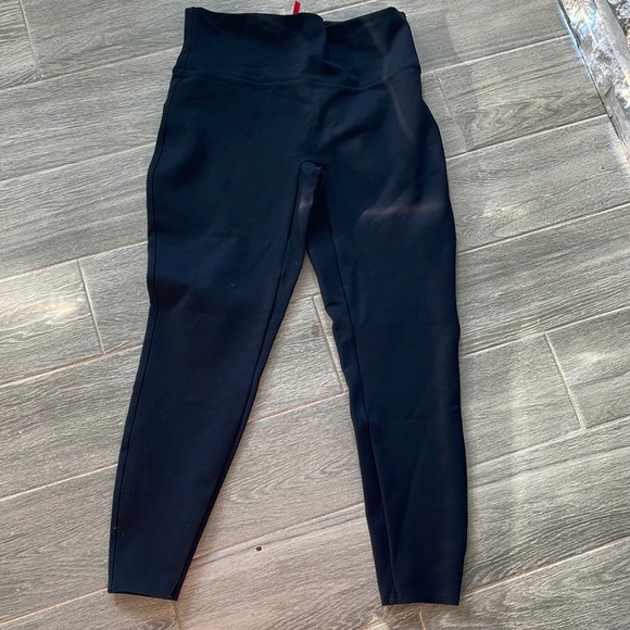Black Spanx size L - Picture 1 of 2